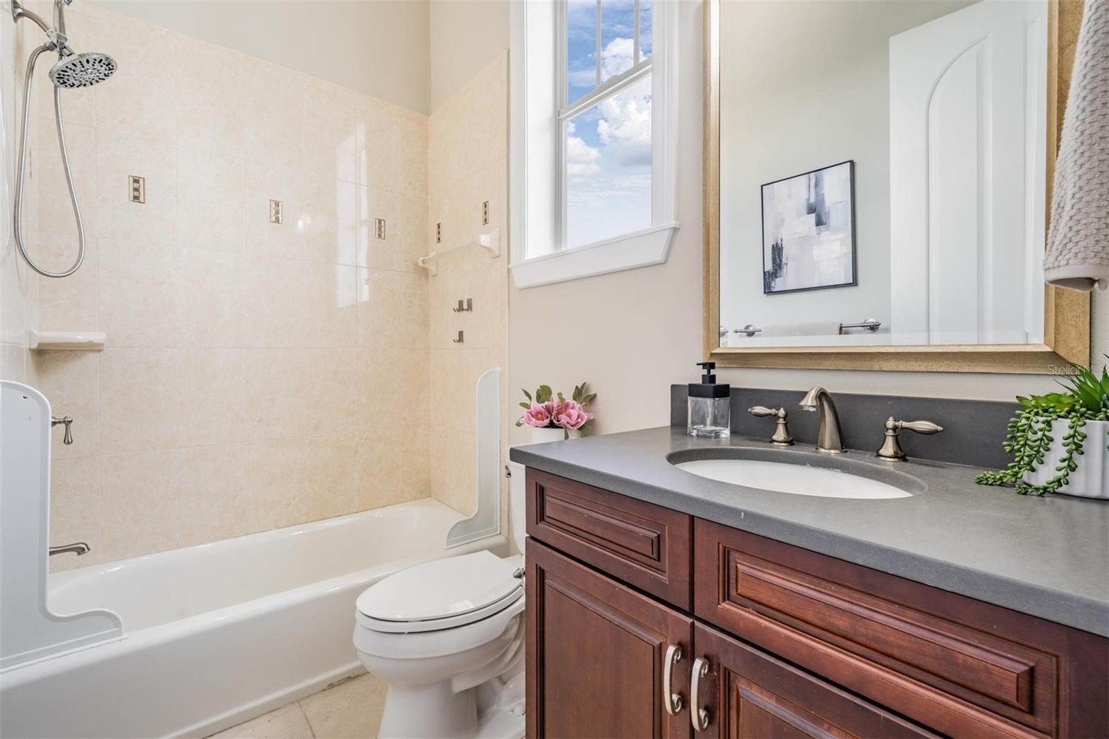 DAVIS ISLANDS PB10 PG52 TO 57 - Residential