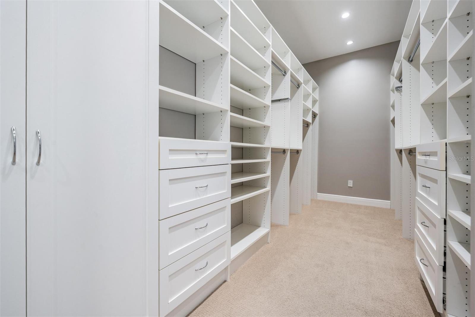 DAVIS ISLANDS PB10 PG52 TO 57 - Residential