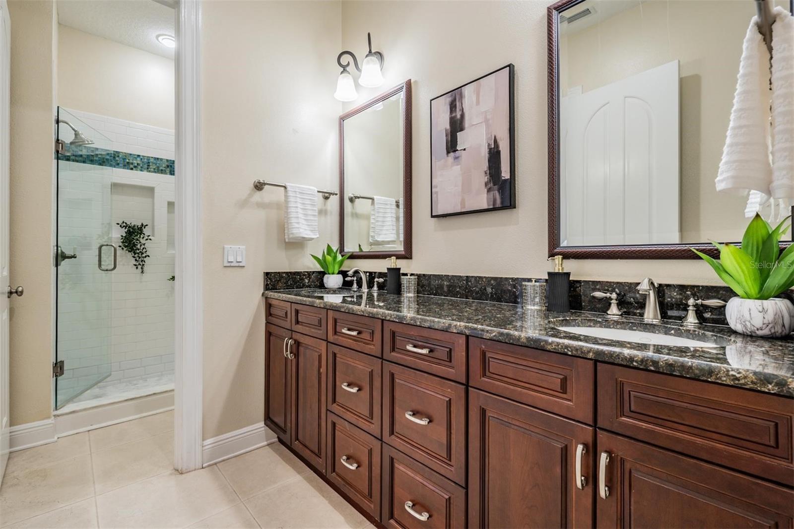 DAVIS ISLANDS PB10 PG52 TO 57 - Residential