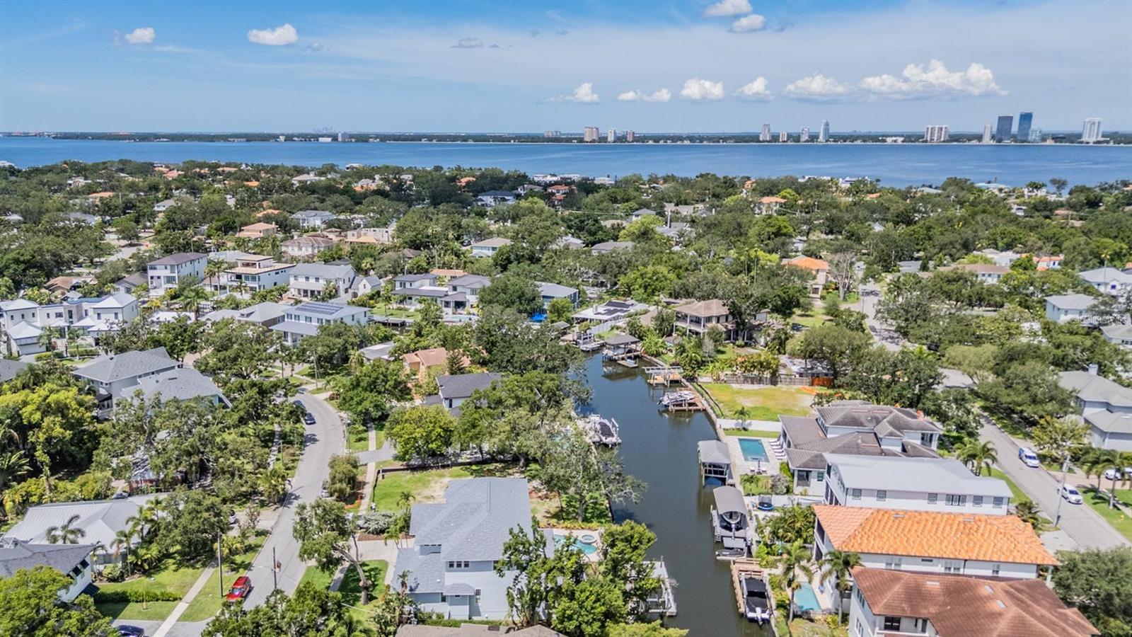 DAVIS ISLANDS PB10 PG52 TO 57 - Residential