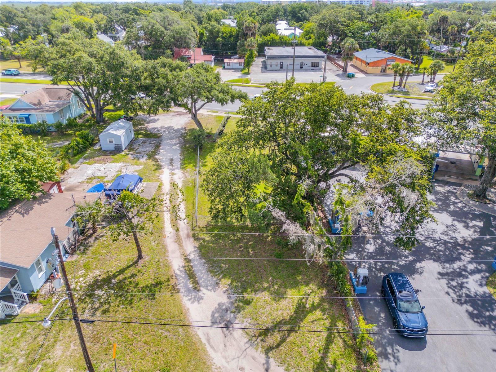 527 DORA STREET