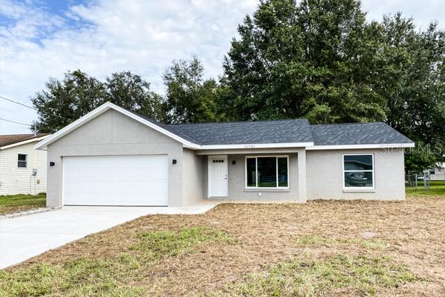 Welcome to this stunning modern single-family home! Featuring 3 spacious bedrooms, 2 bathrooms, and luxurious vinyl/wood flooring throughout. The gourmet kitchen boasts wood cabinets and an upgraded stainless steel sink, paired with stainless steel appliances.