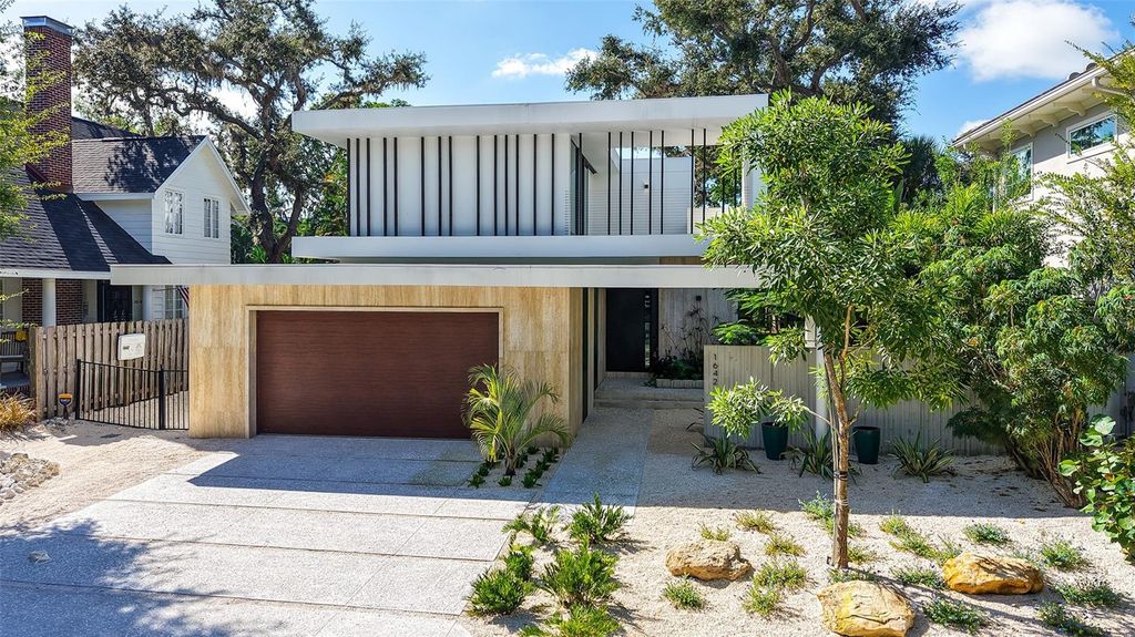 Photo of 1642 Bahia Vista Street, Sarasota, FL 34239 (MLS # A4667508)