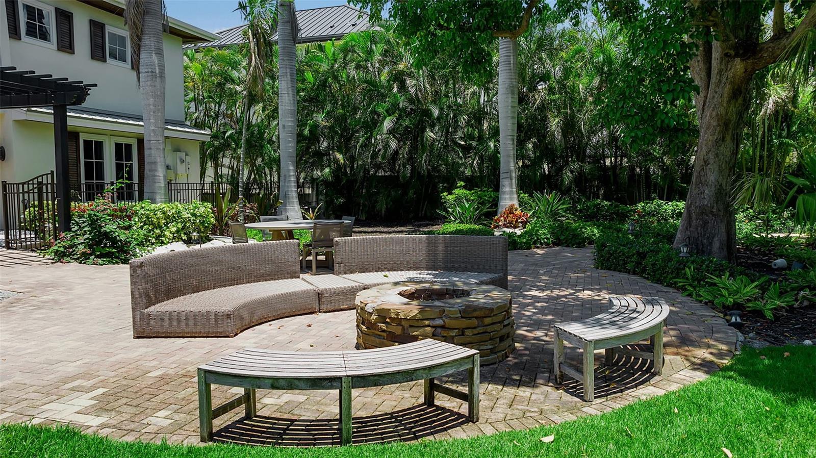 LIDO C/LIDO SHORES - Residential