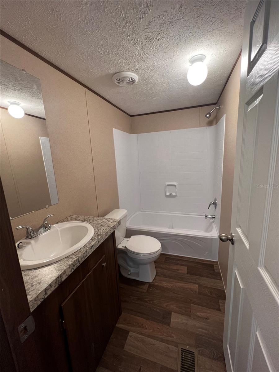 LAKE CALOOSA LANDING PH 02 - Residential