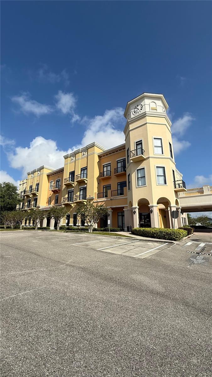 This 1,832 sq ft space is located on the ground floor and includes a reception area, offering a professional and accessible layout for a variety of businesses.
It’s an excellent fit for barbershops, beauty salons, nail spas, massage studios, tattoo parlors, wellness clinics, or similar service-based businesses looking for visibility and convenience.
Landlord Incentive: Get 2 months of free rent when you take care of the touch-ups or interior improvements needed for your setup.
Located in a busy, well-connected area with ample parking — ready for your brand to shine!