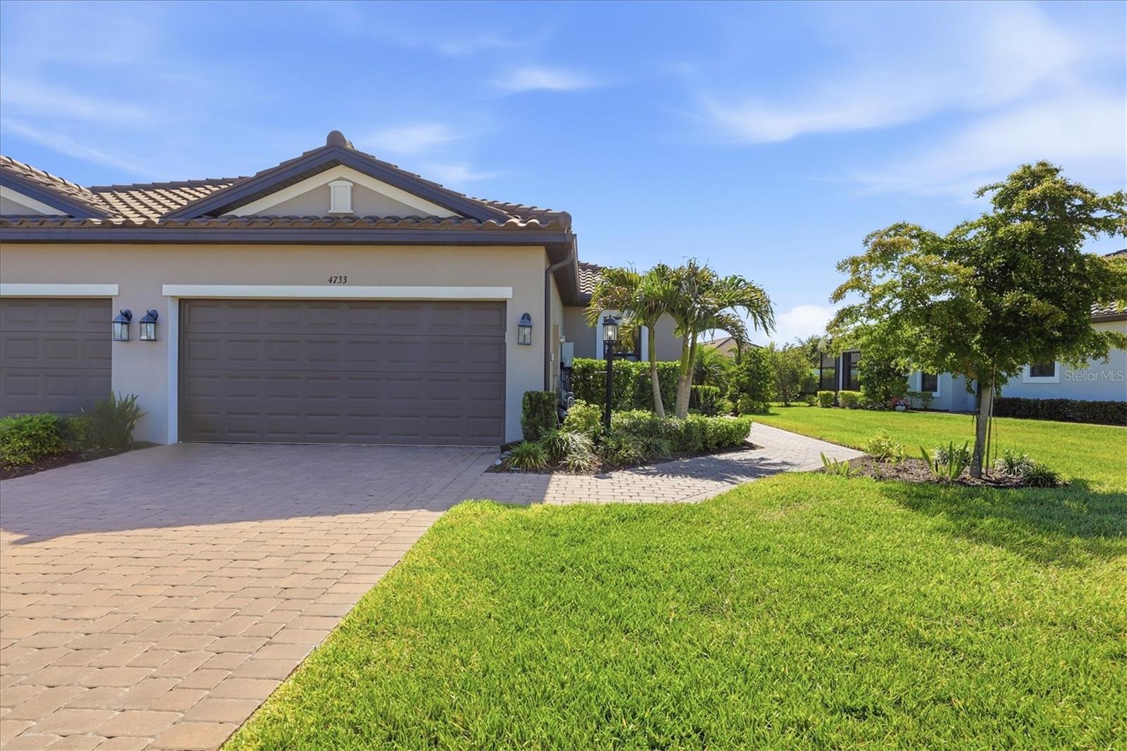 ESPLANADE AT AZARIO - Residential Lease