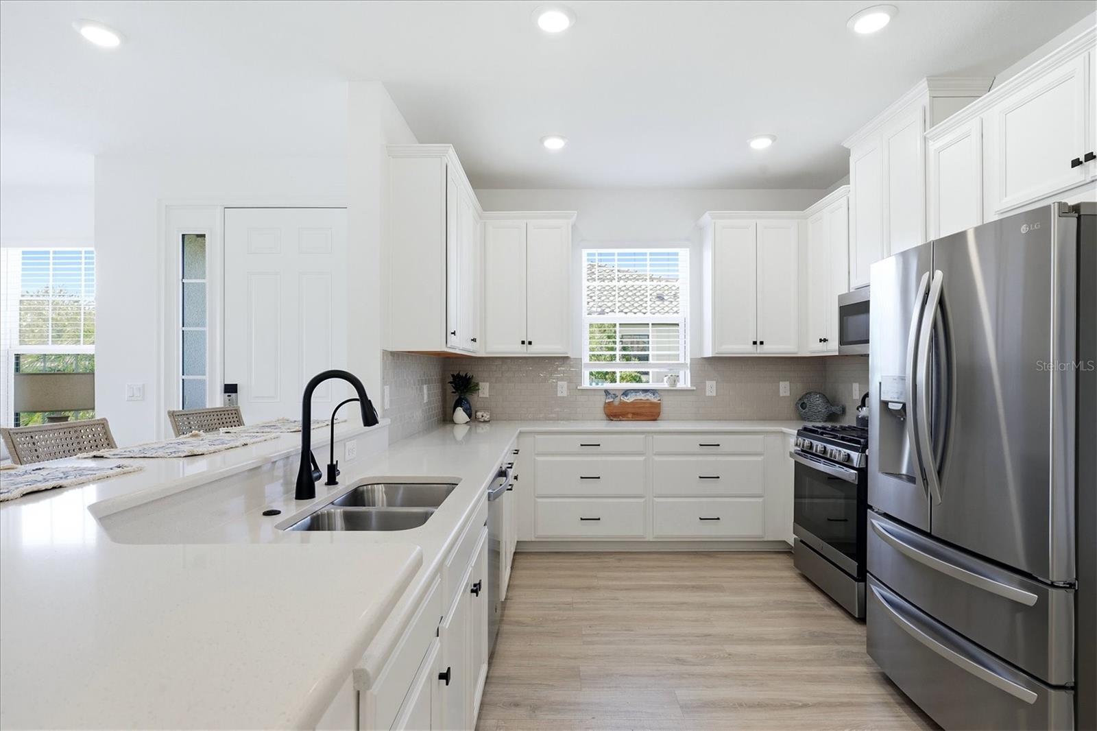 ESPLANADE AT AZARIO - Residential Lease
