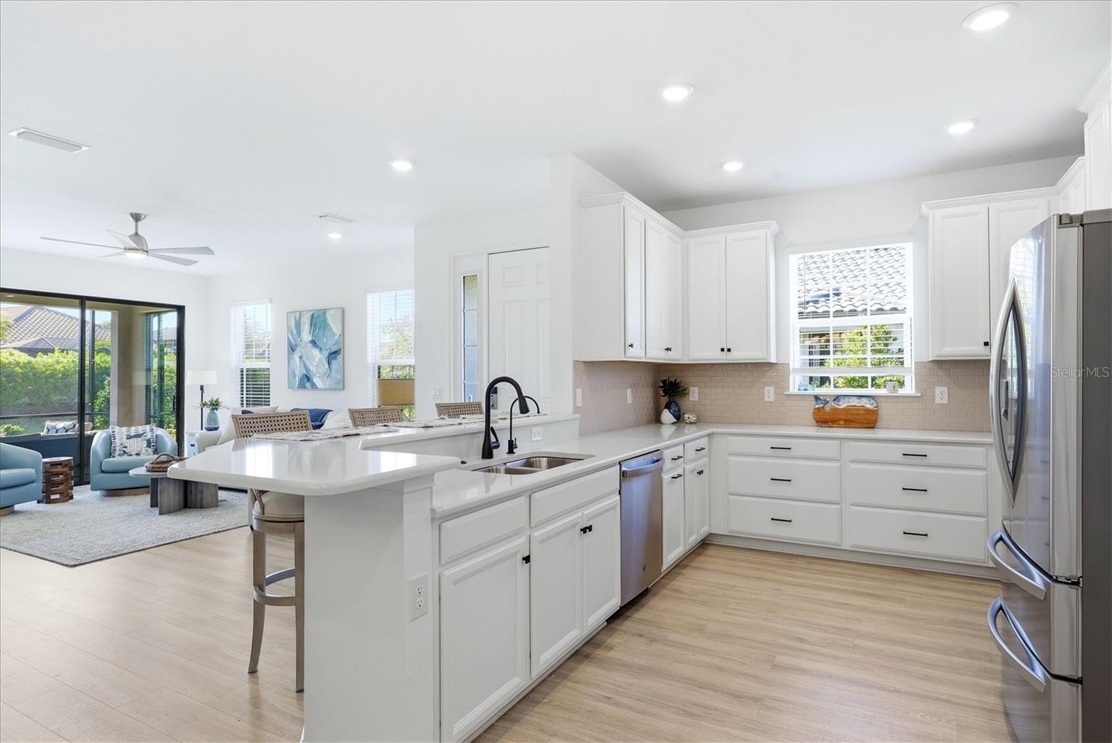 ESPLANADE AT AZARIO - Residential Lease