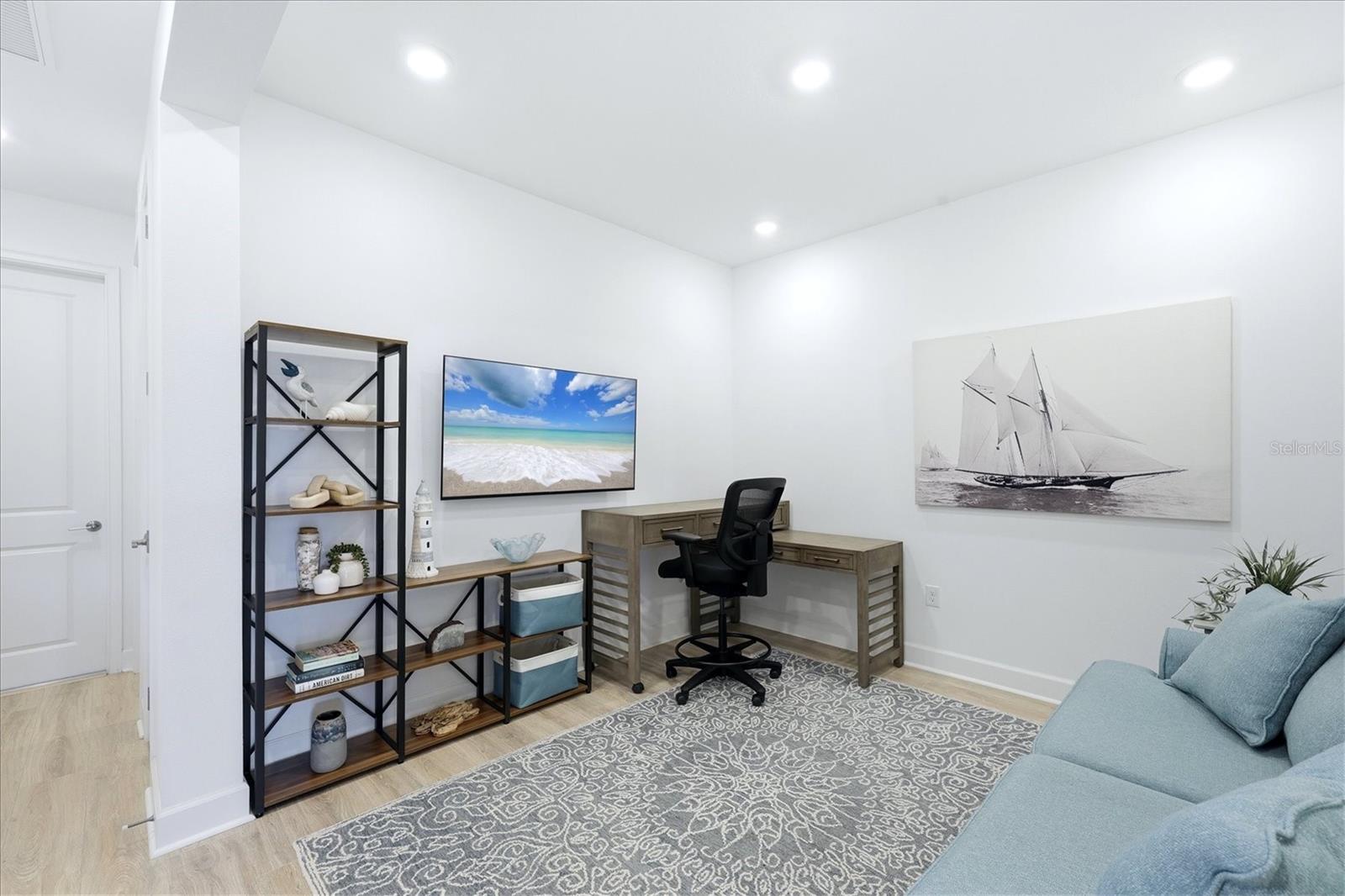 ESPLANADE AT AZARIO - Residential Lease