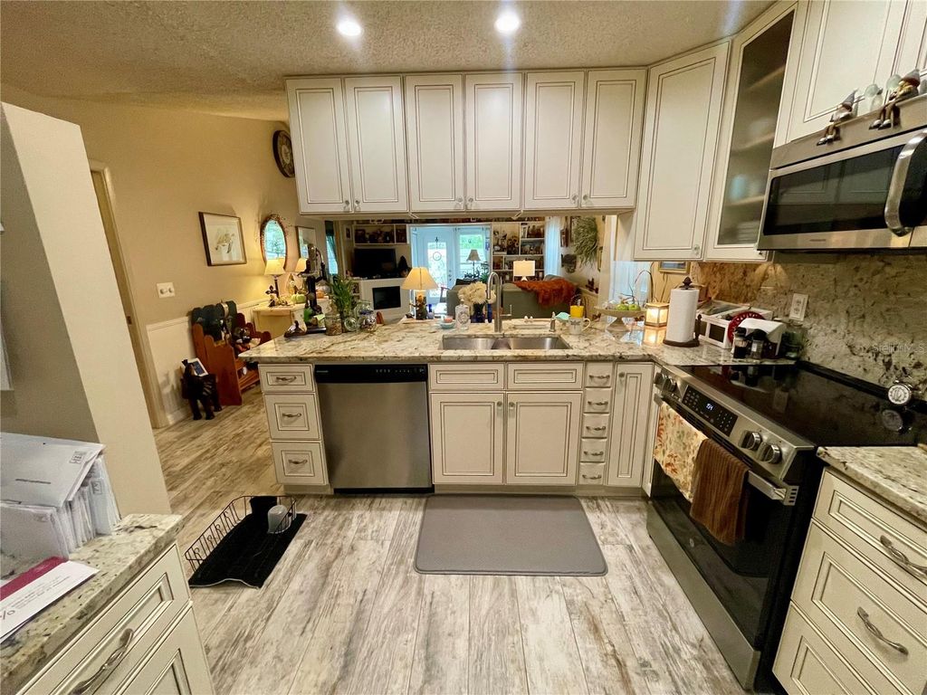 Photo of 4123 3rd Avenue W, Palmetto, FL 34221 (MLS # A4664308)