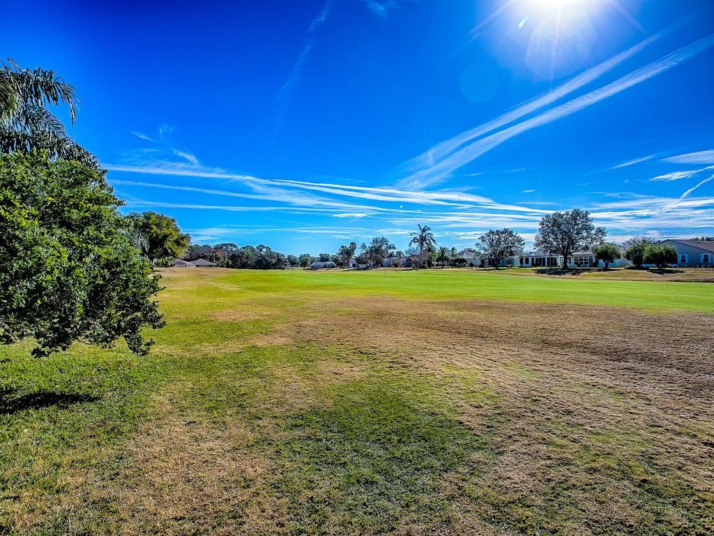 Photo of 236 Bentwood Drive, Leesburg, FL 34748 (MLS # G5107216)