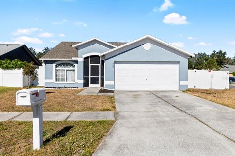 A home in PLANT CITY