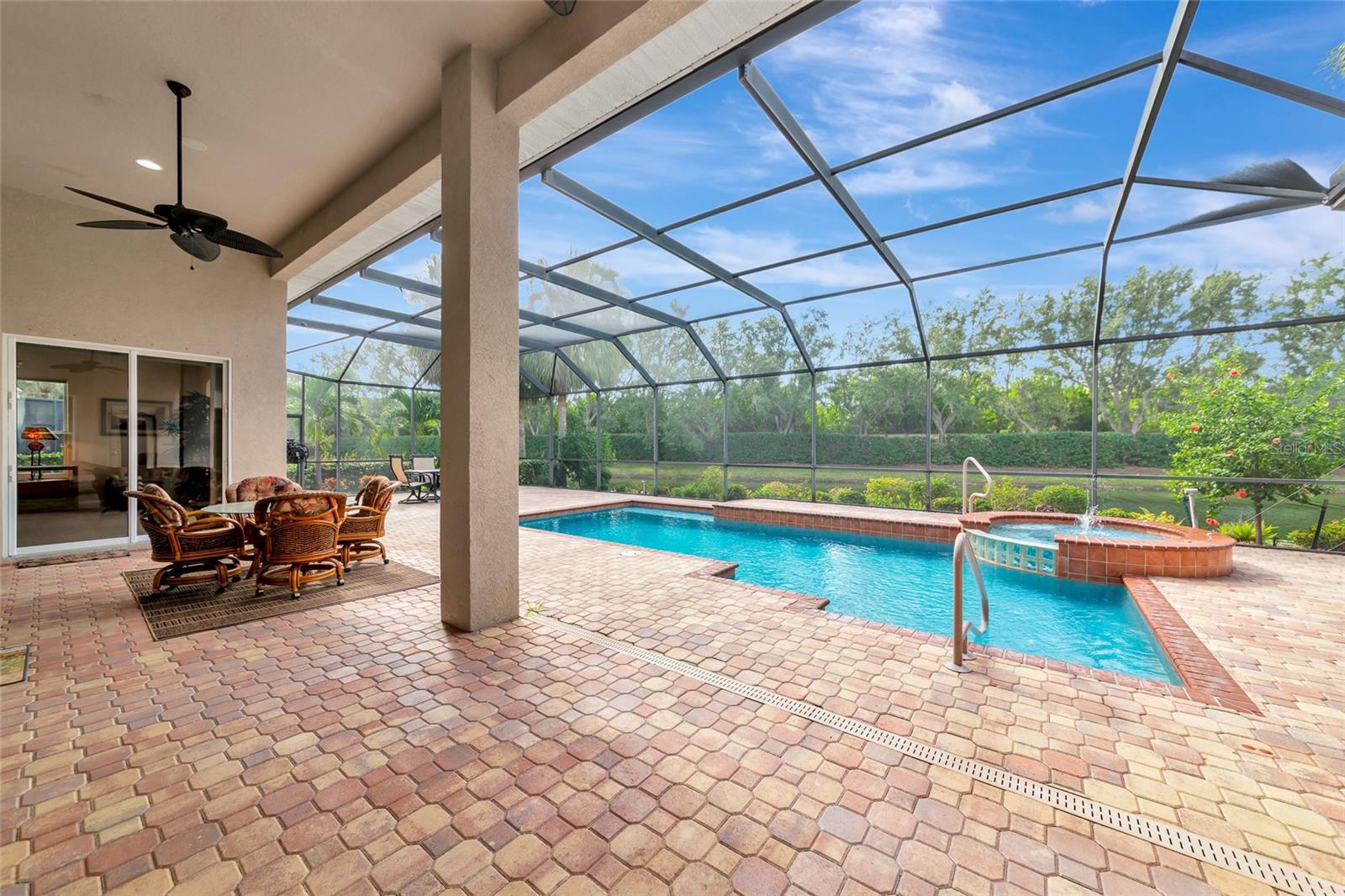 WATERLEFE GOLF & RIVER CLUB - Residential