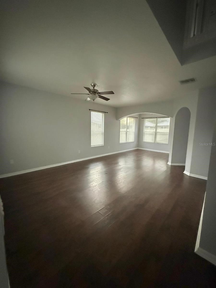 HUNTERS CREEK TR 526 PH 01 - Residential Lease