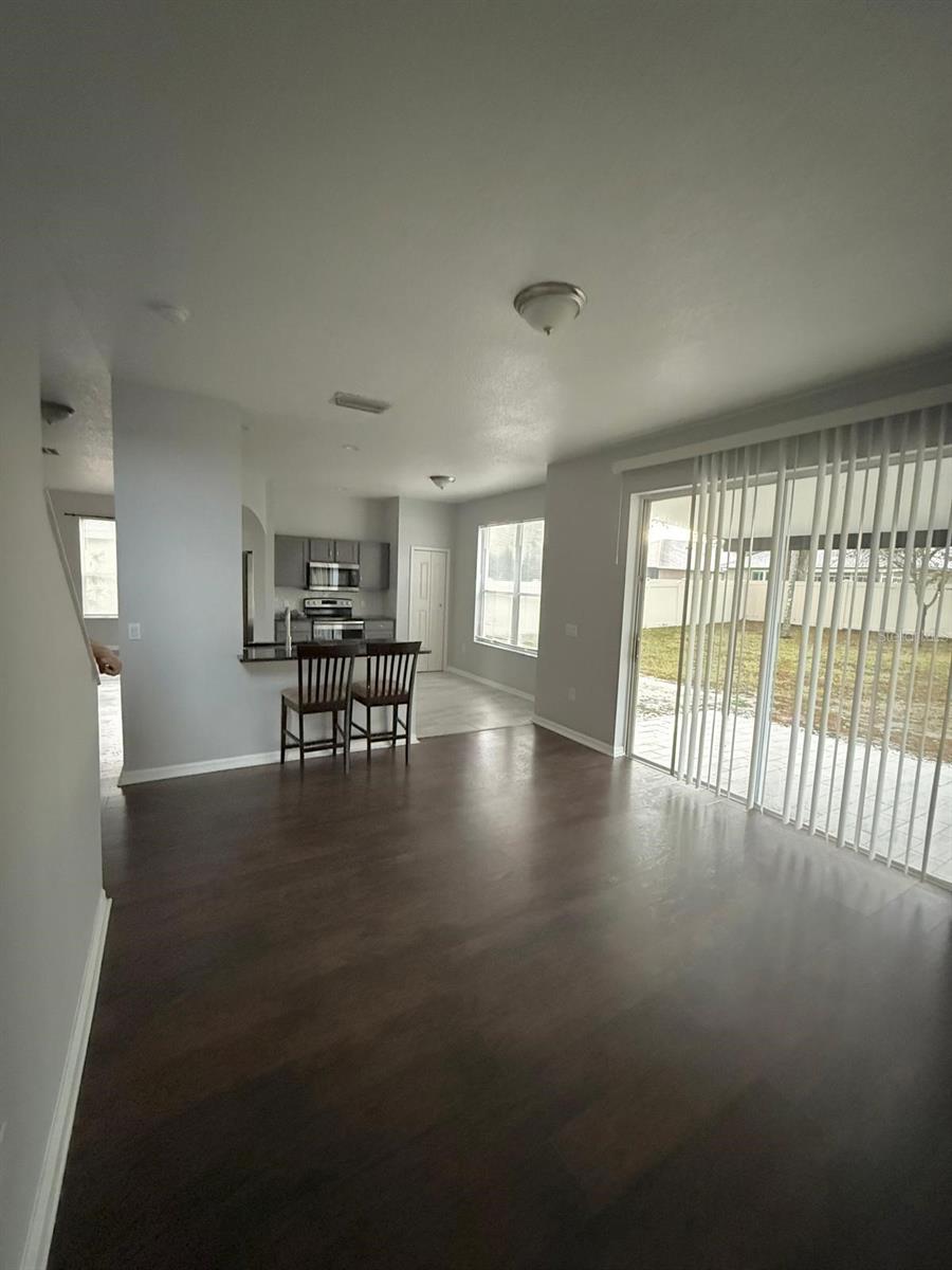 HUNTERS CREEK TR 526 PH 01 - Residential Lease