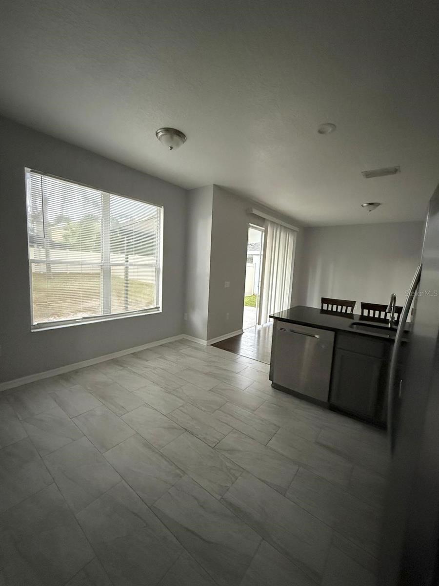 HUNTERS CREEK TR 526 PH 01 - Residential Lease