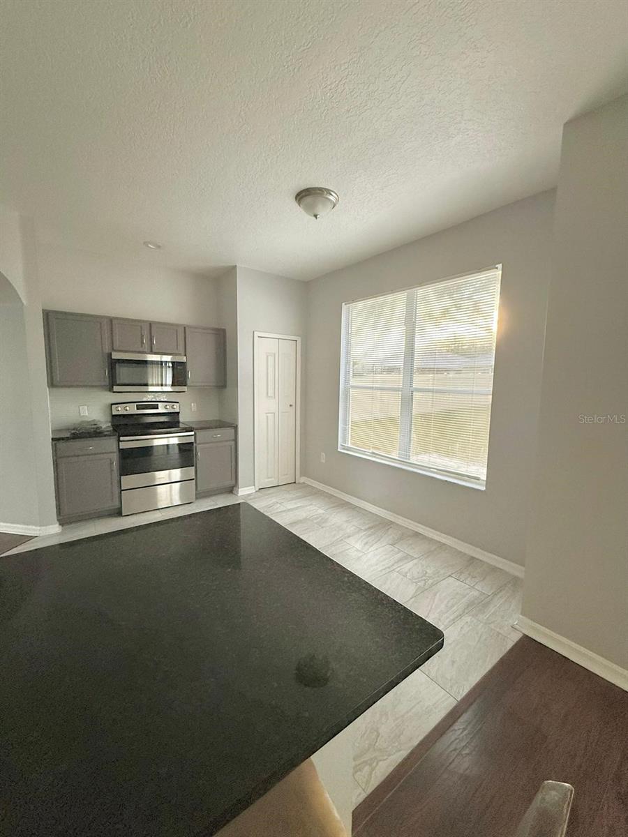 HUNTERS CREEK TR 526 PH 01 - Residential Lease