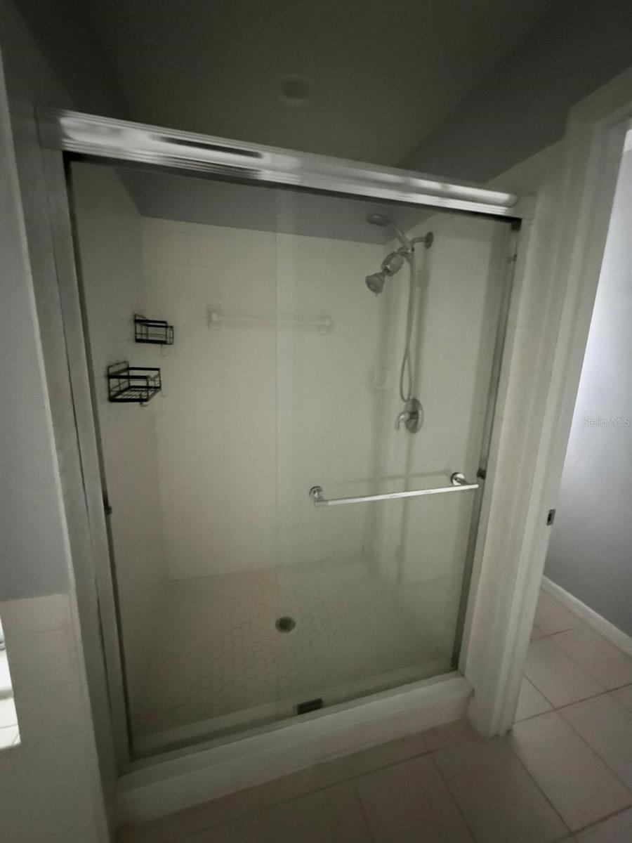 HUNTERS CREEK TR 526 PH 01 - Residential Lease