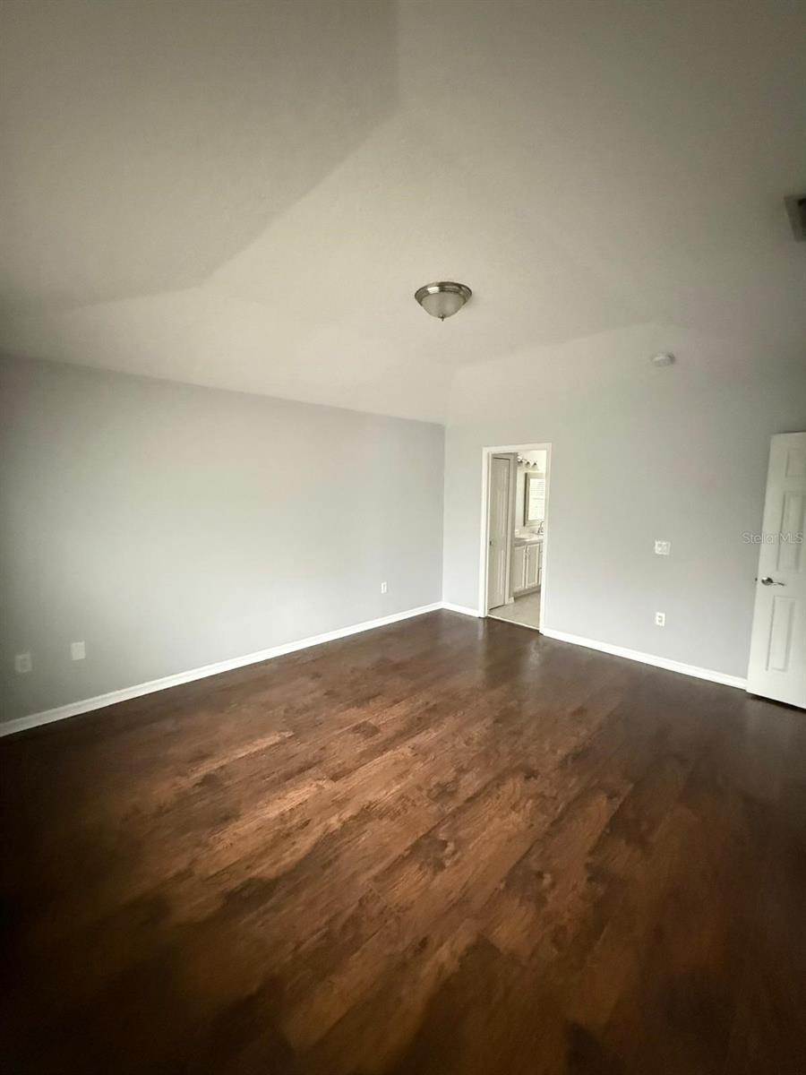 HUNTERS CREEK TR 526 PH 01 - Residential Lease