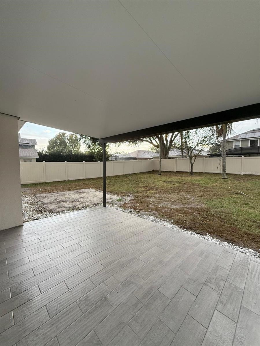 HUNTERS CREEK TR 526 PH 01 - Residential Lease