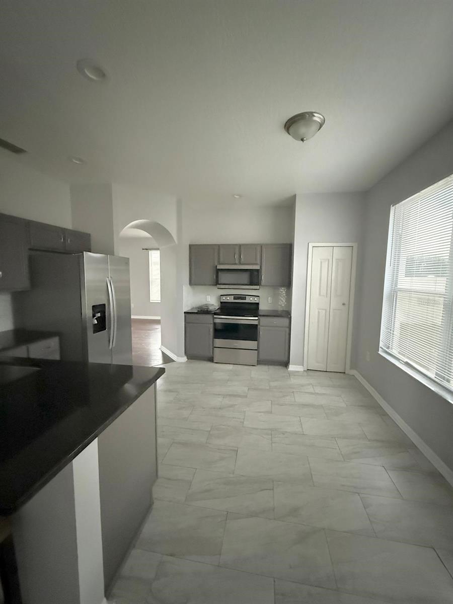 HUNTERS CREEK TR 526 PH 01 - Residential Lease