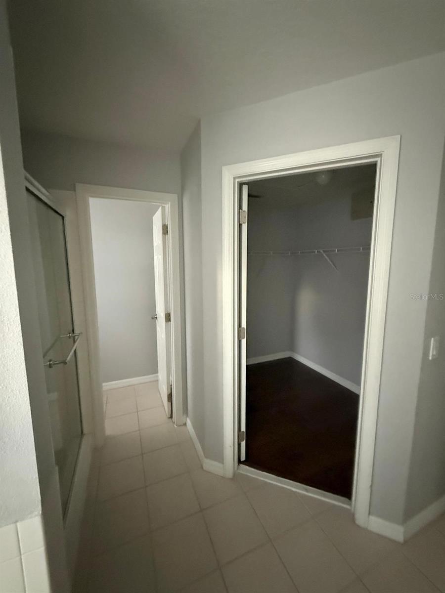 HUNTERS CREEK TR 526 PH 01 - Residential Lease