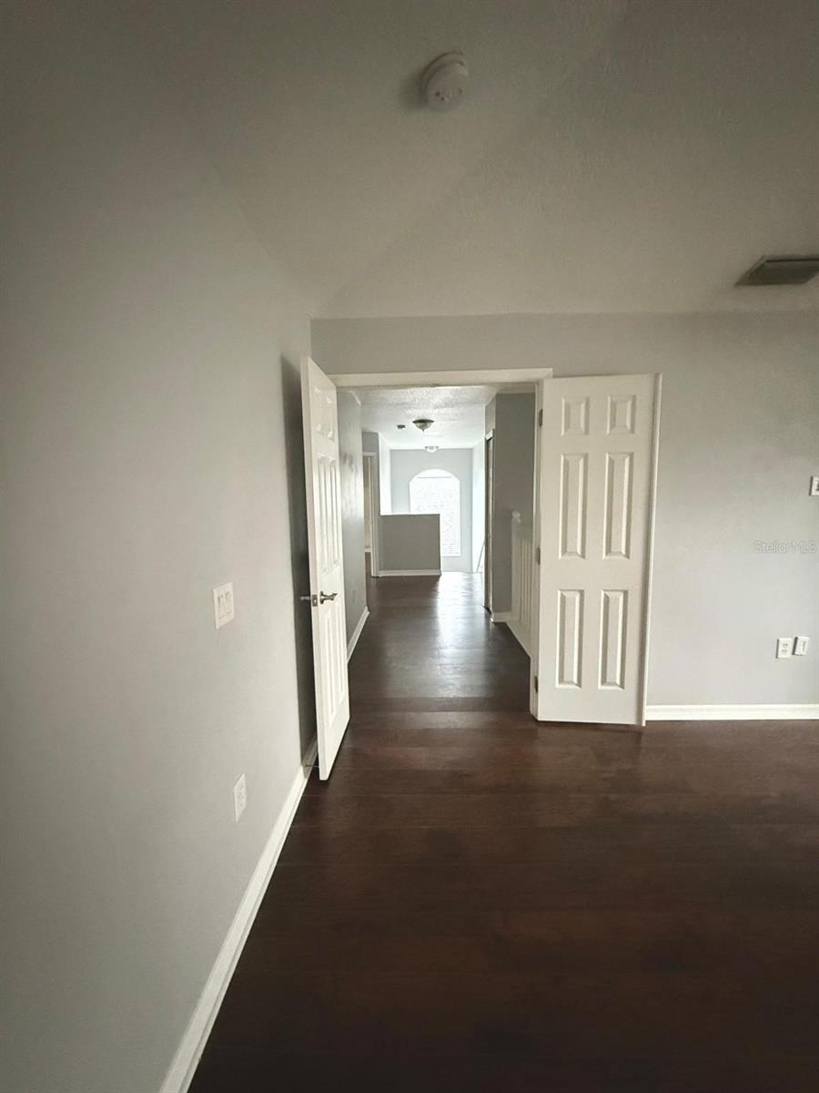 HUNTERS CREEK TR 526 PH 01 - Residential Lease