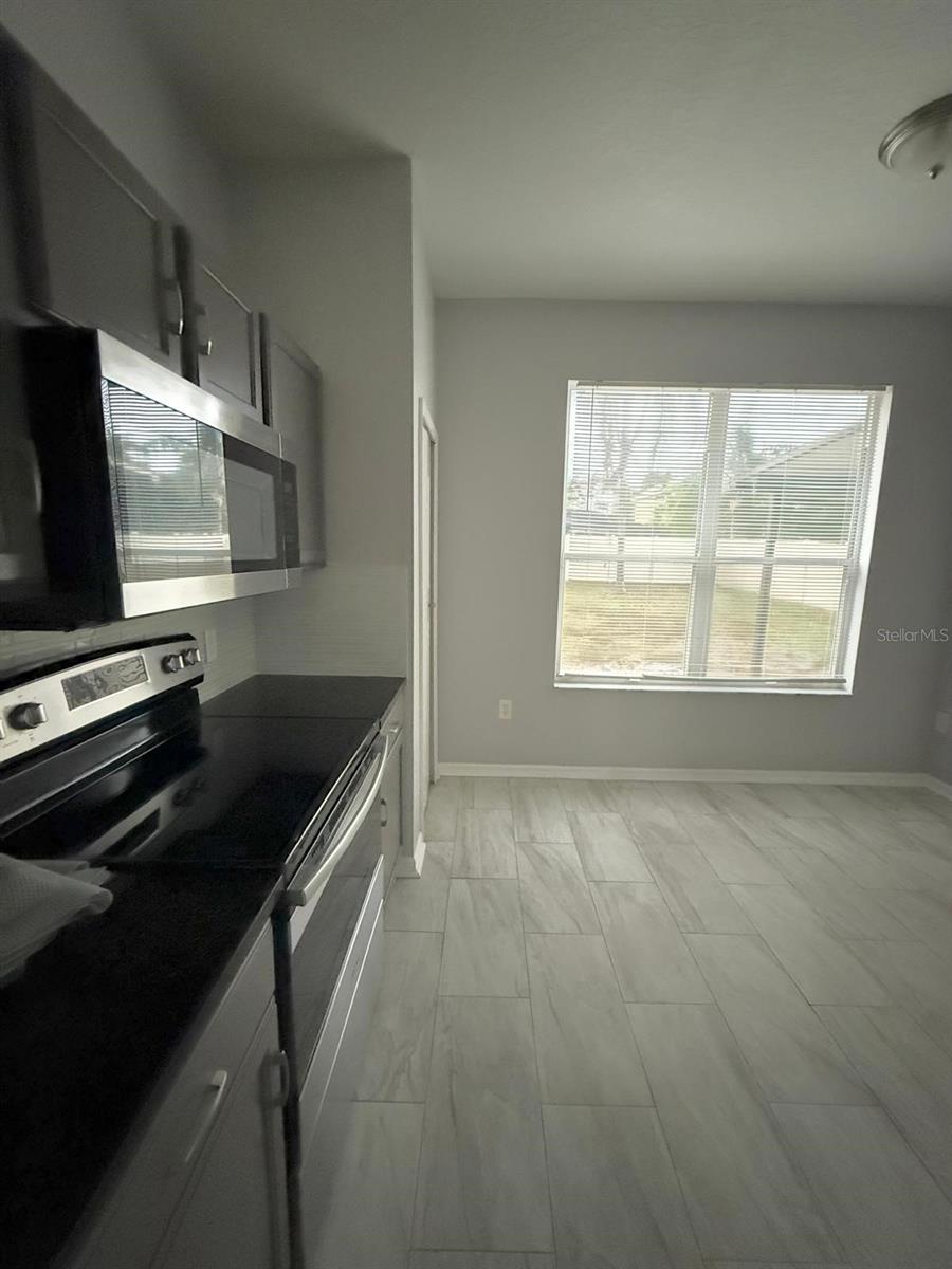 HUNTERS CREEK TR 526 PH 01 - Residential Lease