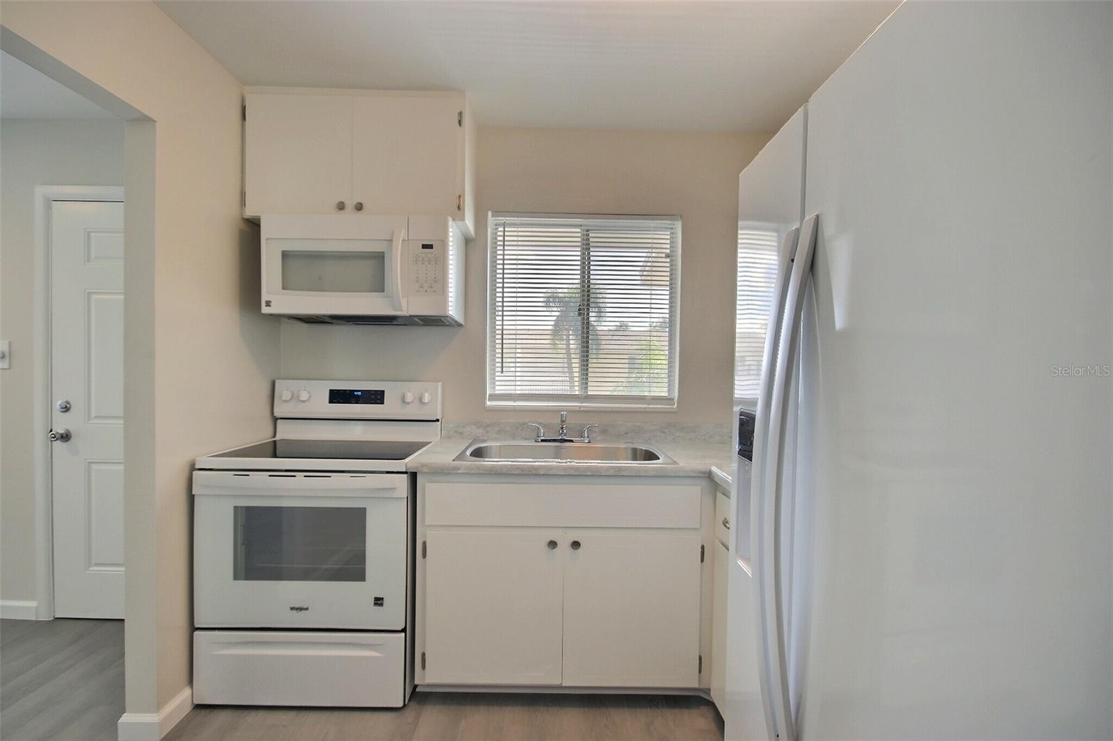 BAYSHORE GARDENS APTS 12 - Residential