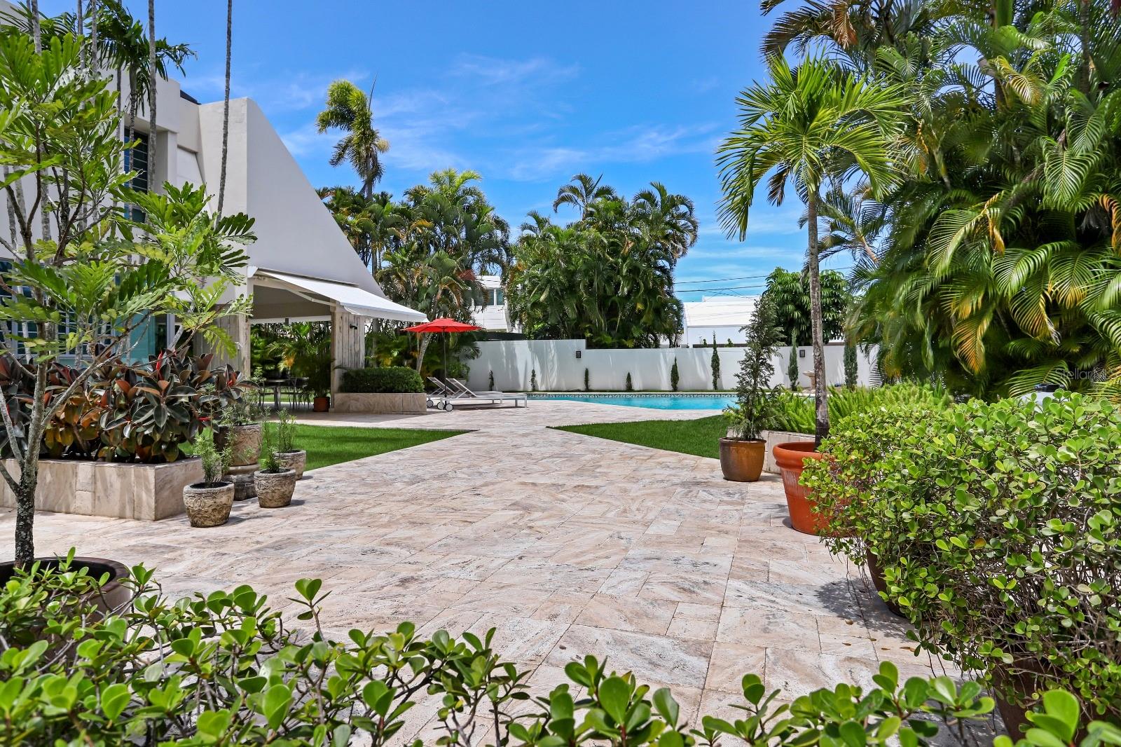 GARDEN HILLS NORTE - Residential