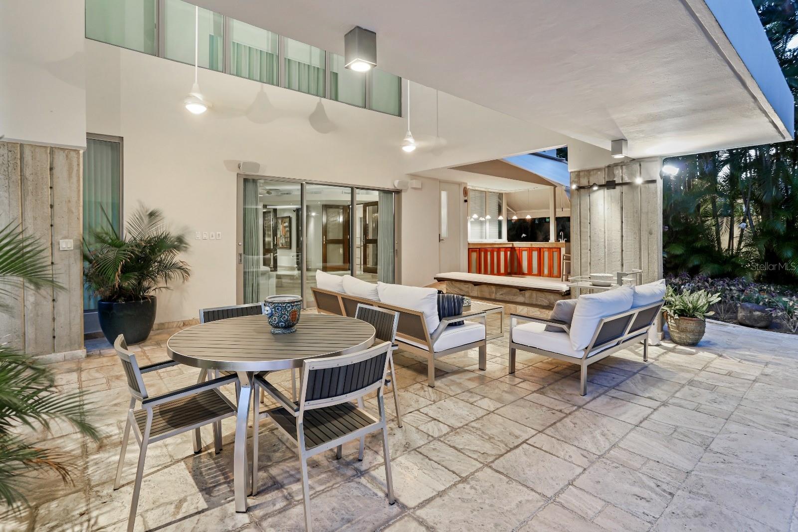 GARDEN HILLS NORTE - Residential