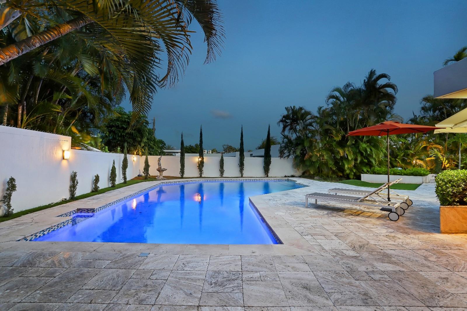 GARDEN HILLS NORTE - Residential