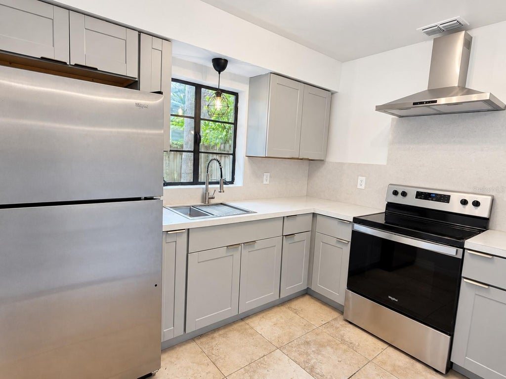 Photo of 707 S Mills Avenue, Orlando, FL 32801 (MLS # O6448945)