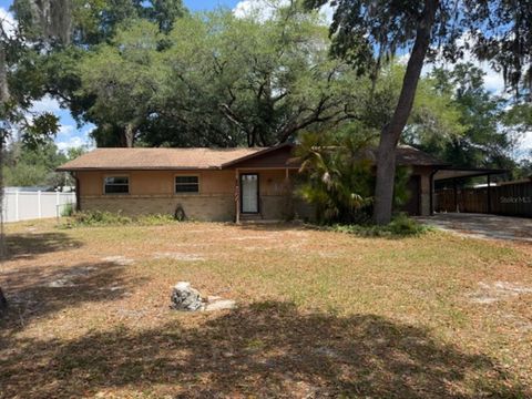 Photo of 2161 NE 38th Street, Ocala, FL 34479 (MLS # OM722041)