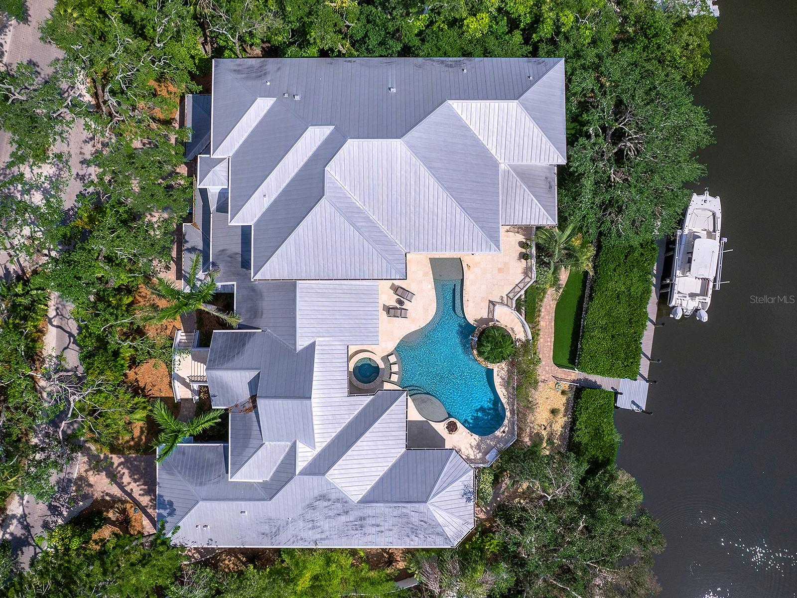 HIDDEN HARBOR - Residential