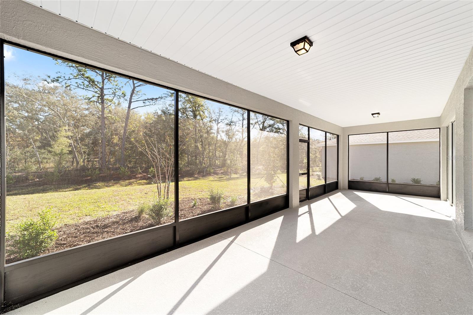 ON TOP OF THE WORLD - Residential