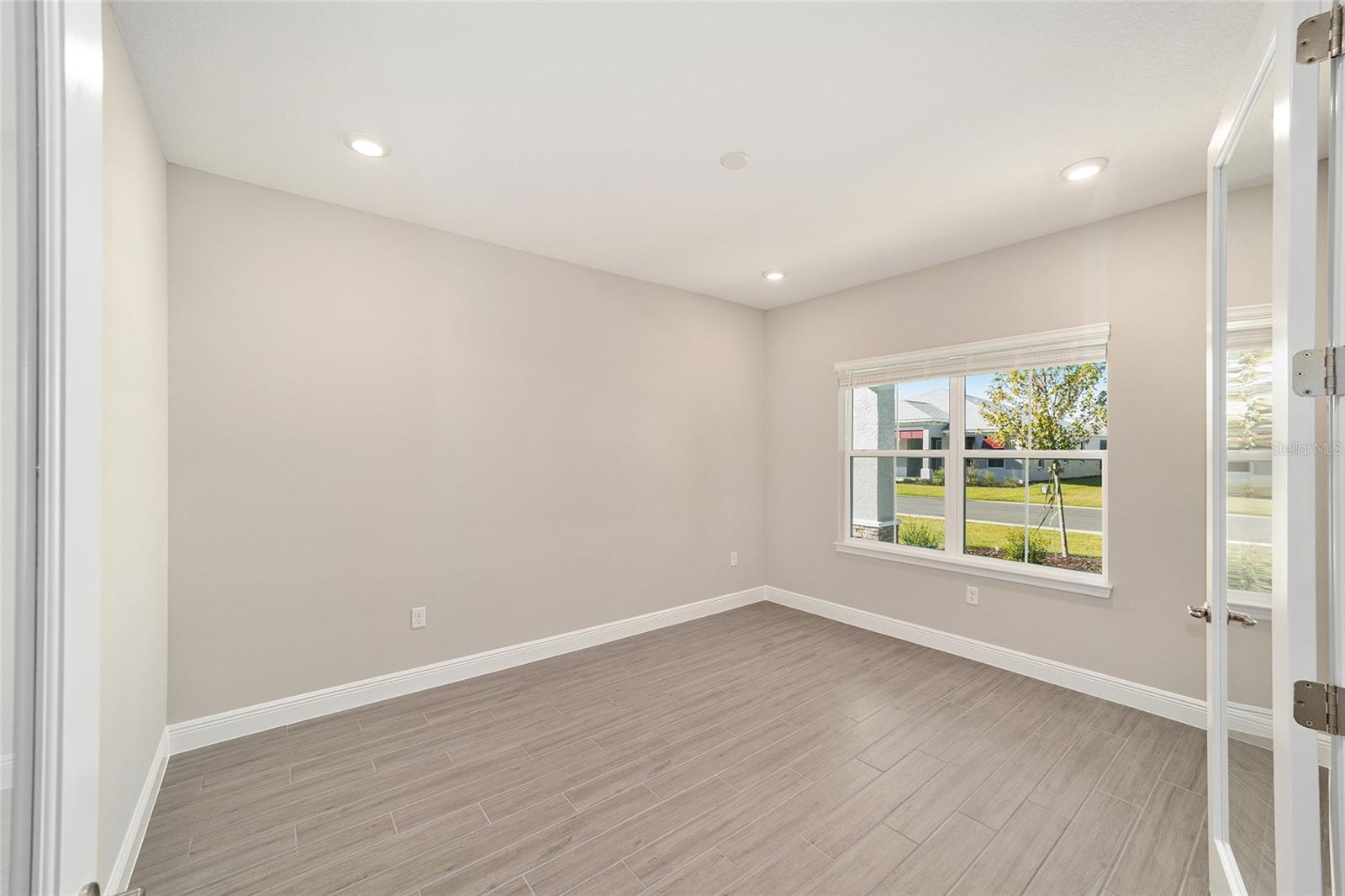 ON TOP OF THE WORLD - Residential