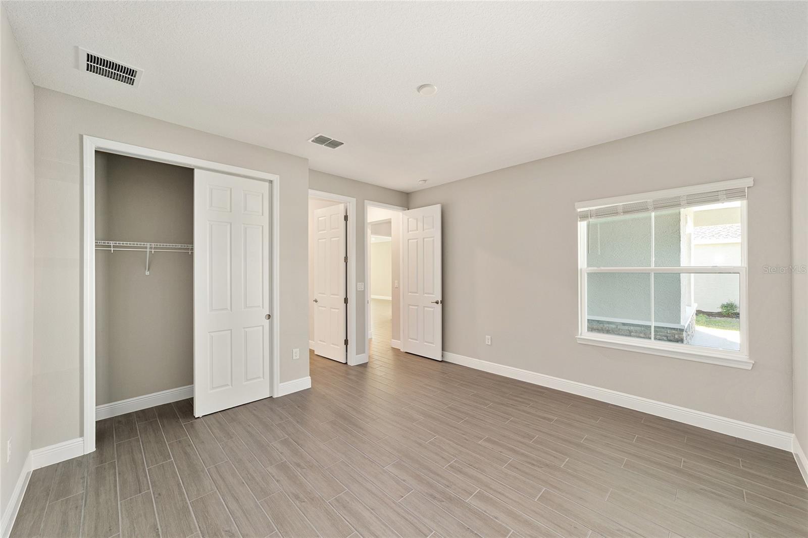 ON TOP OF THE WORLD - Residential