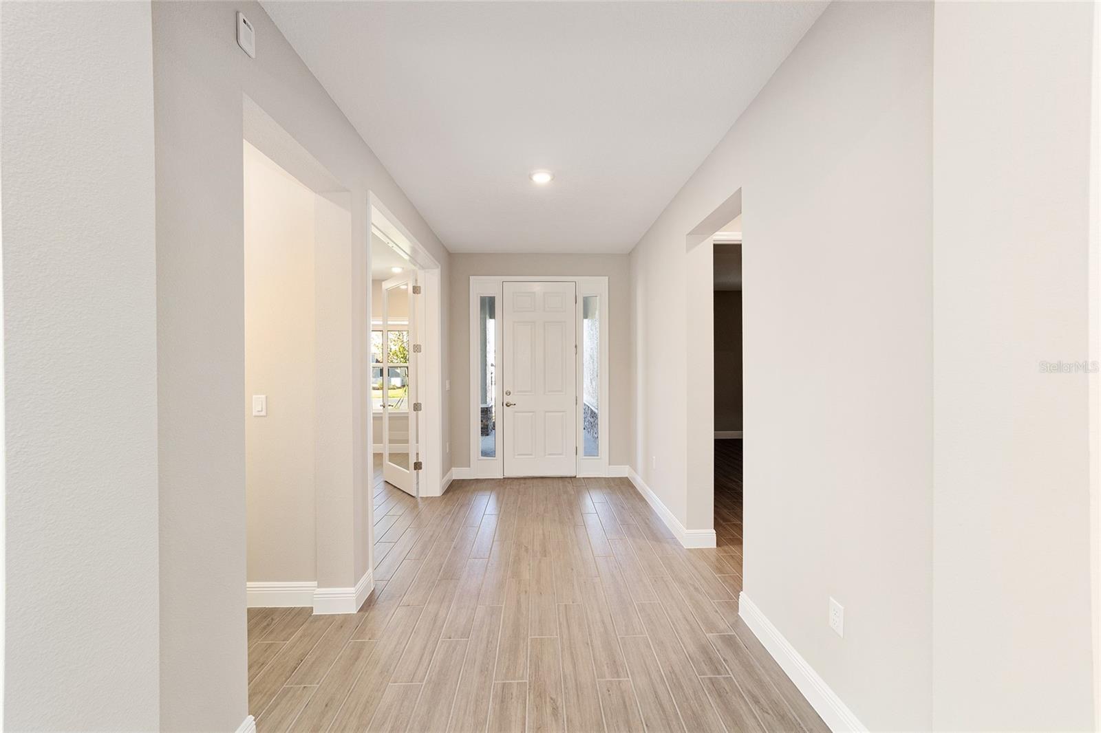 ON TOP OF THE WORLD - Residential