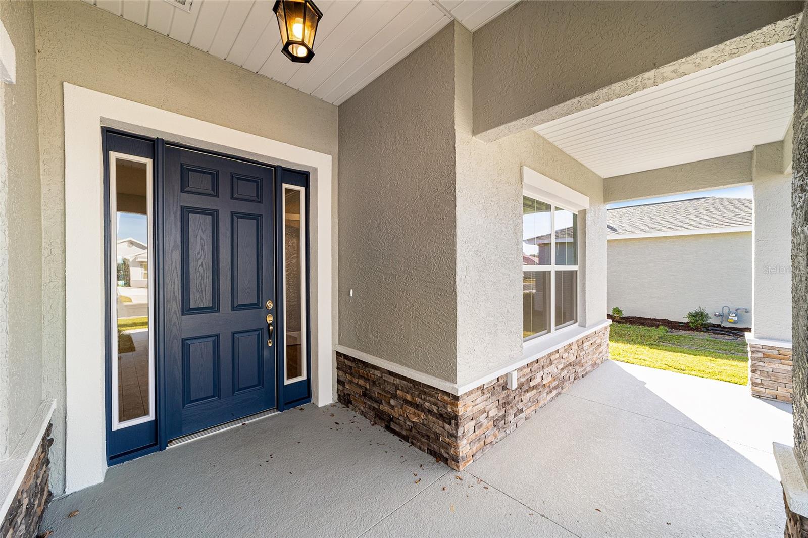 ON TOP OF THE WORLD - Residential