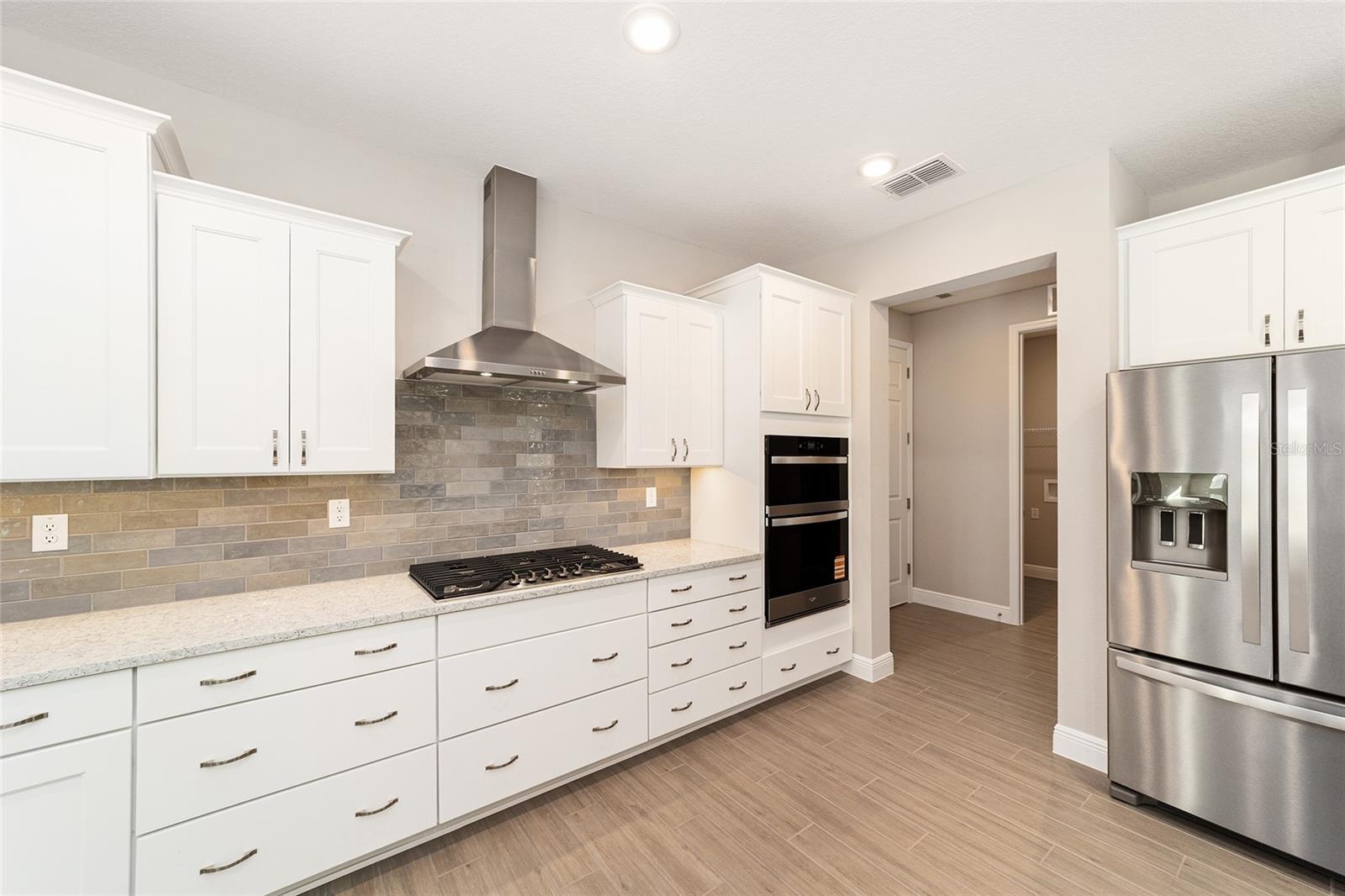 ON TOP OF THE WORLD - Residential