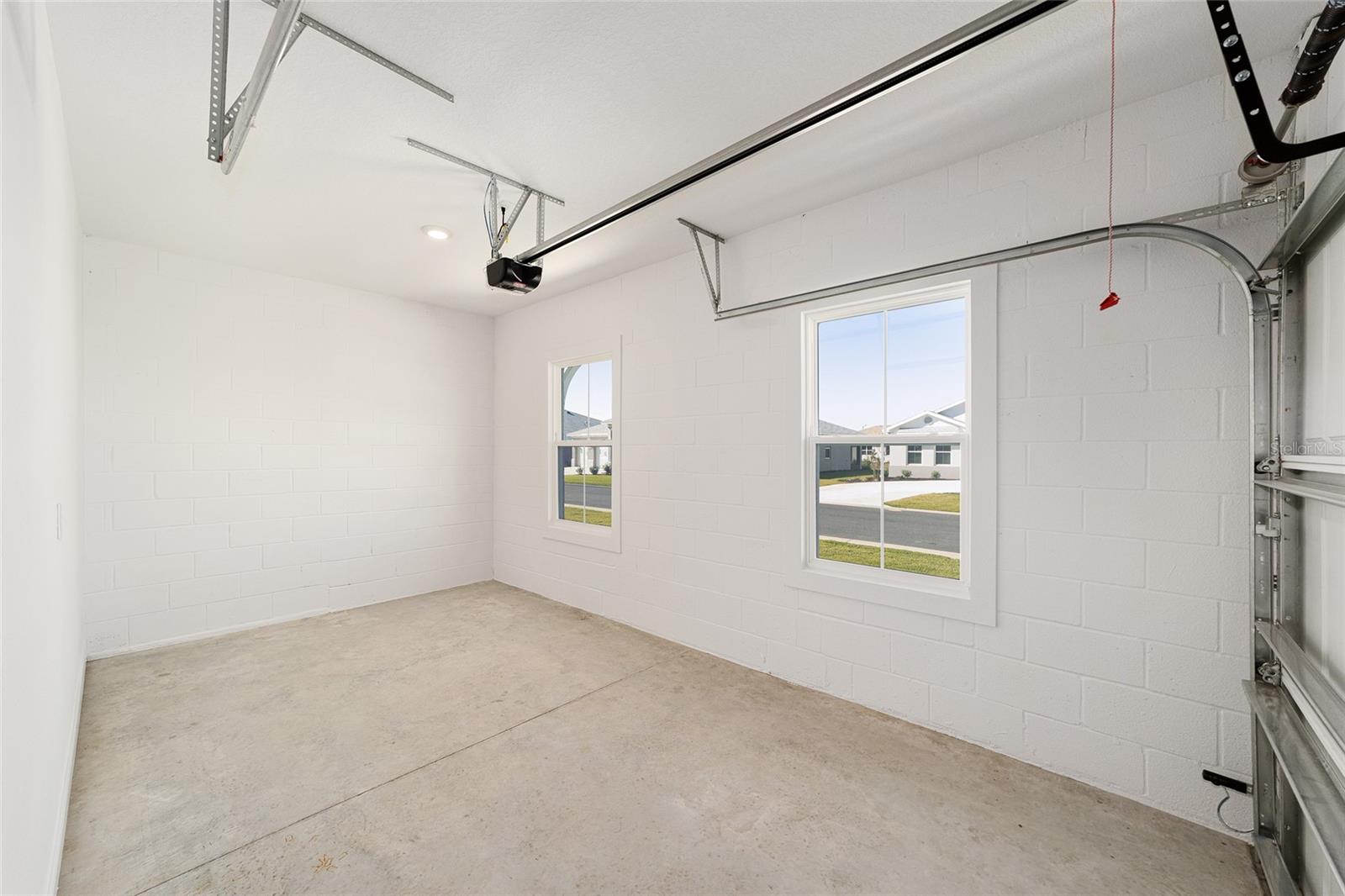 ON TOP OF THE WORLD - Residential