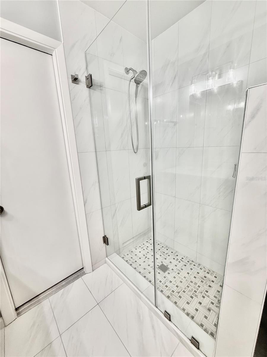WILLA GROVE - Residential Lease