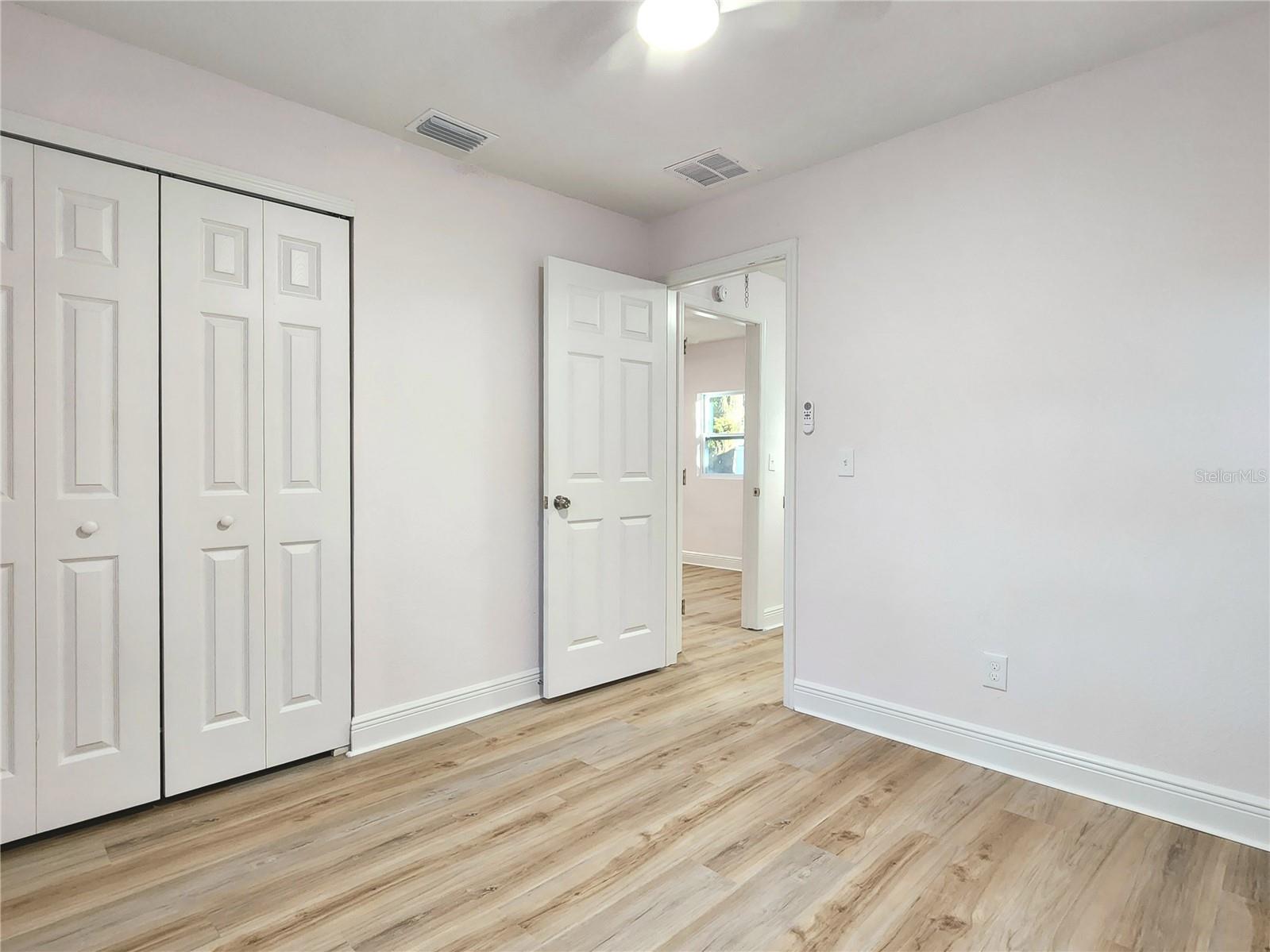 MANOR HILLS - Residential