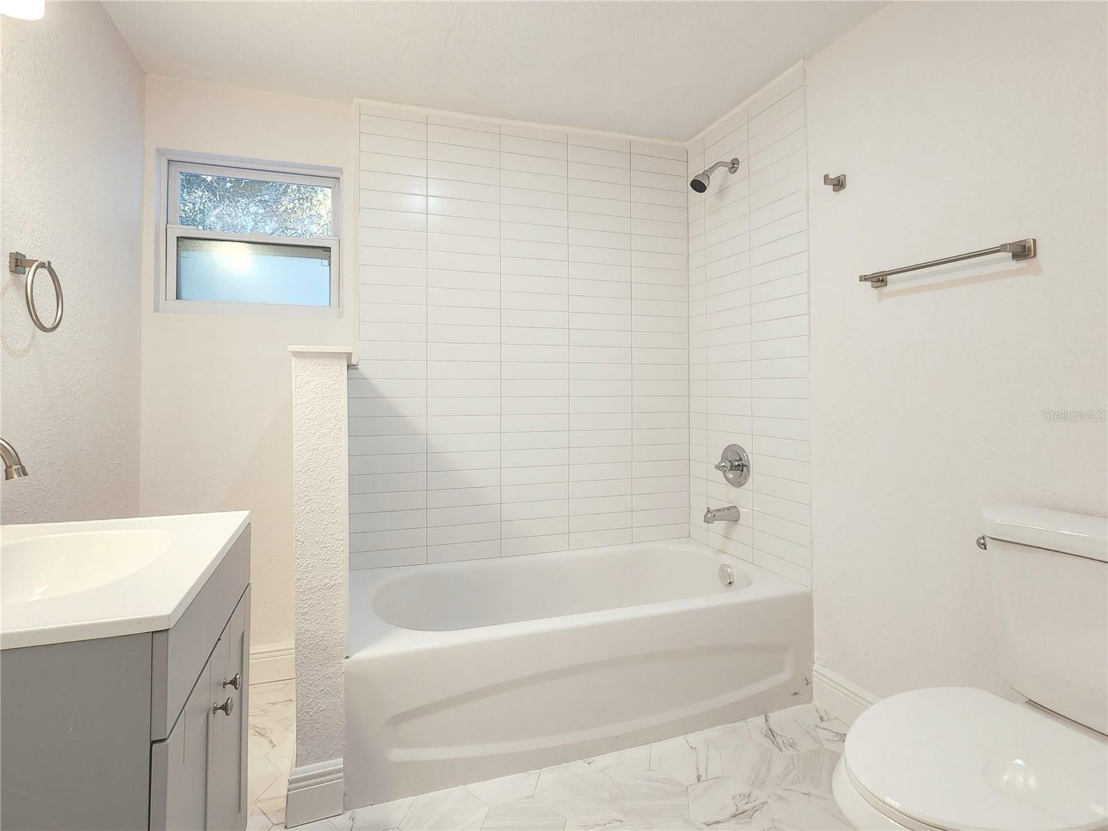 MANOR HILLS - Residential