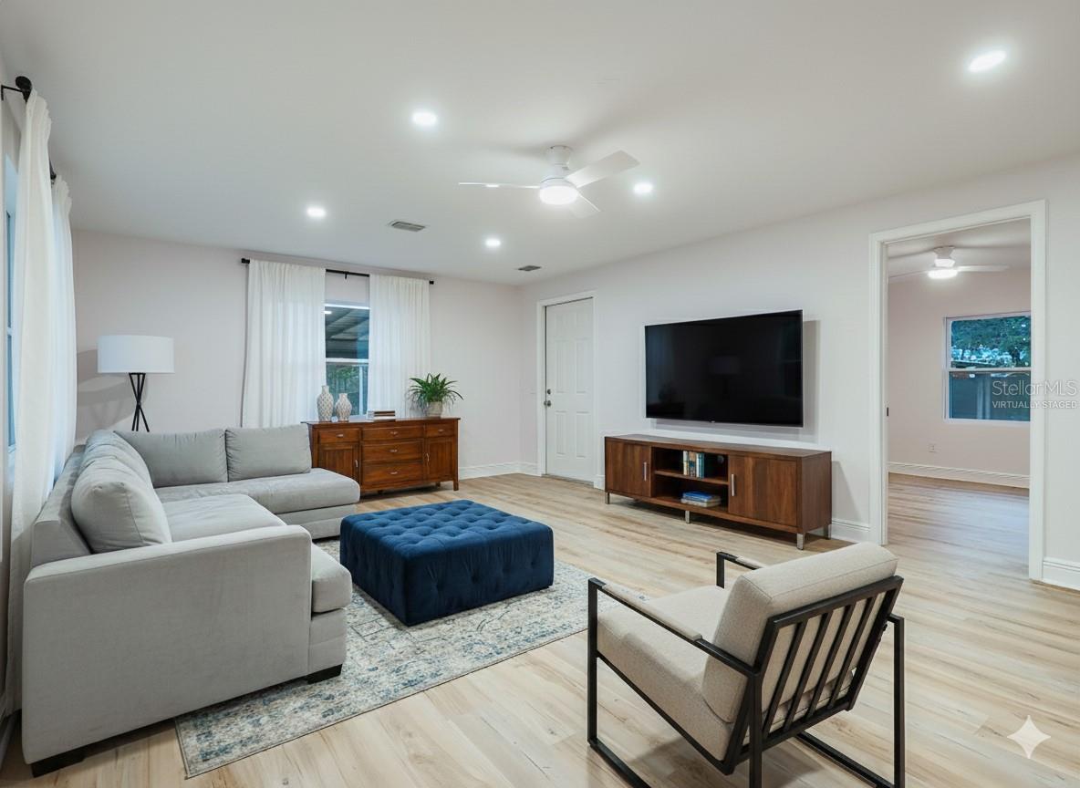 MANOR HILLS - Residential