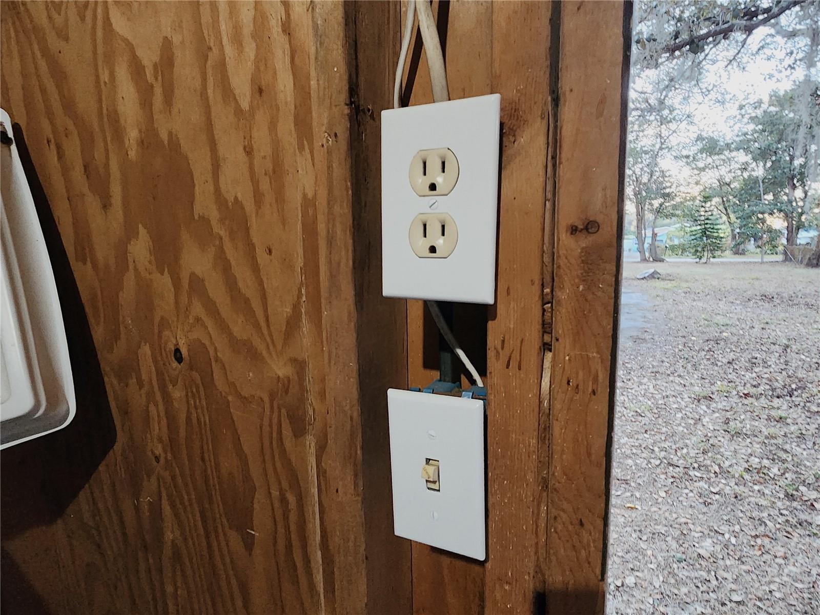 MANOR HILLS - Residential