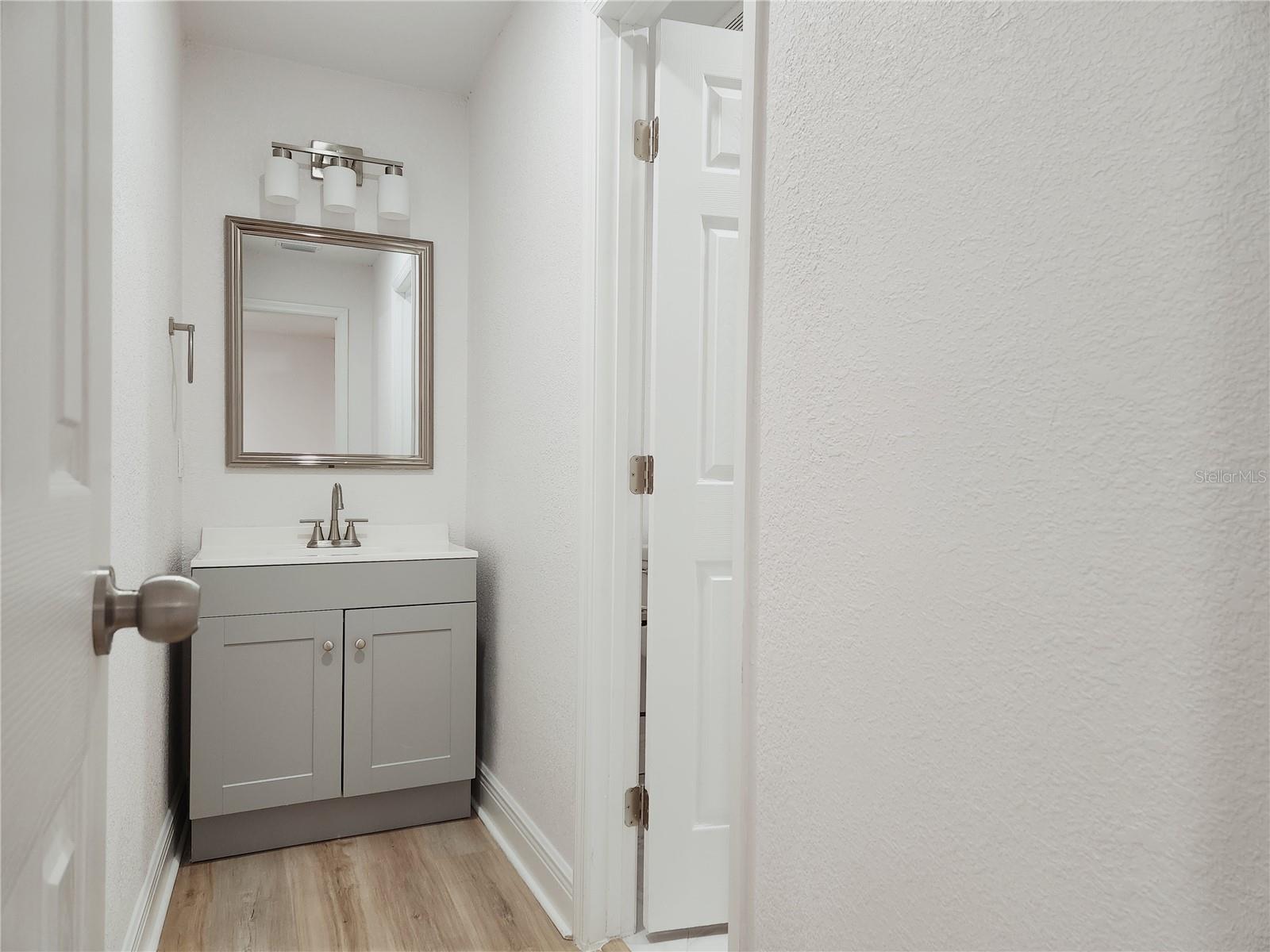 MANOR HILLS - Residential