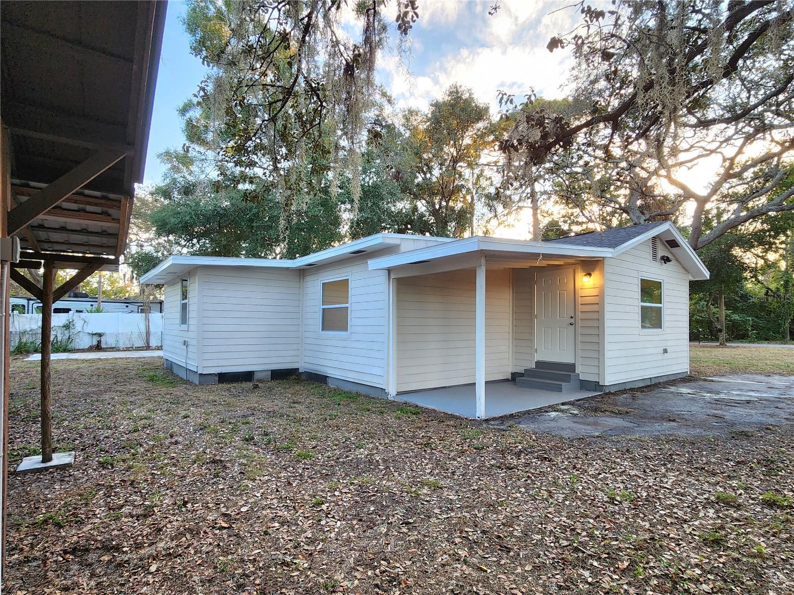 MANOR HILLS - Residential